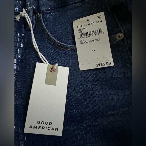 Good American Jeans - Picture 7 of 8